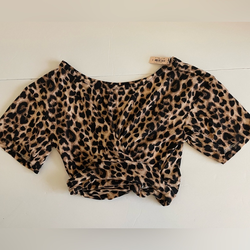 NWT Victoria's Secret Small Leopard Cross Over
Cropped Top With Keyhole Tie Back